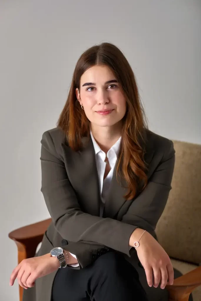 Laura abogada penalista